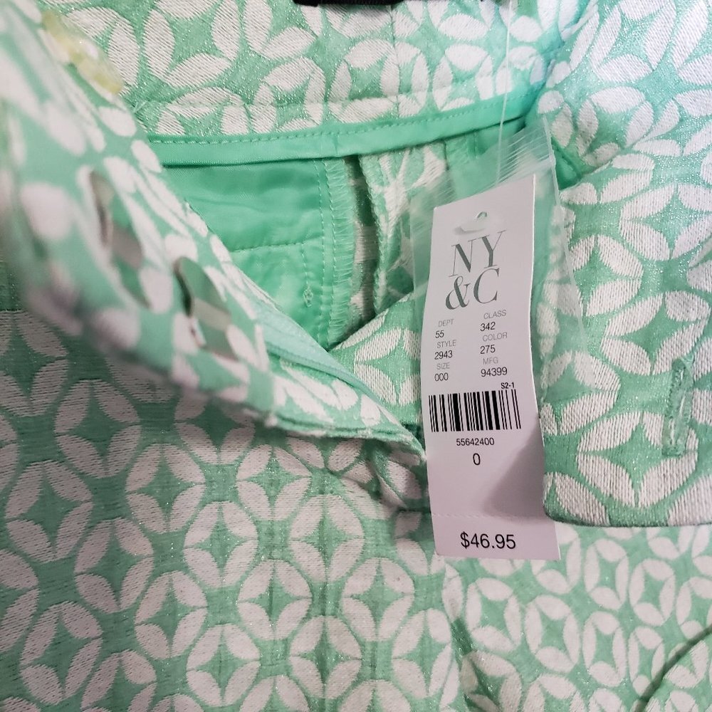 New York & Company Short - Picture 5 of 10